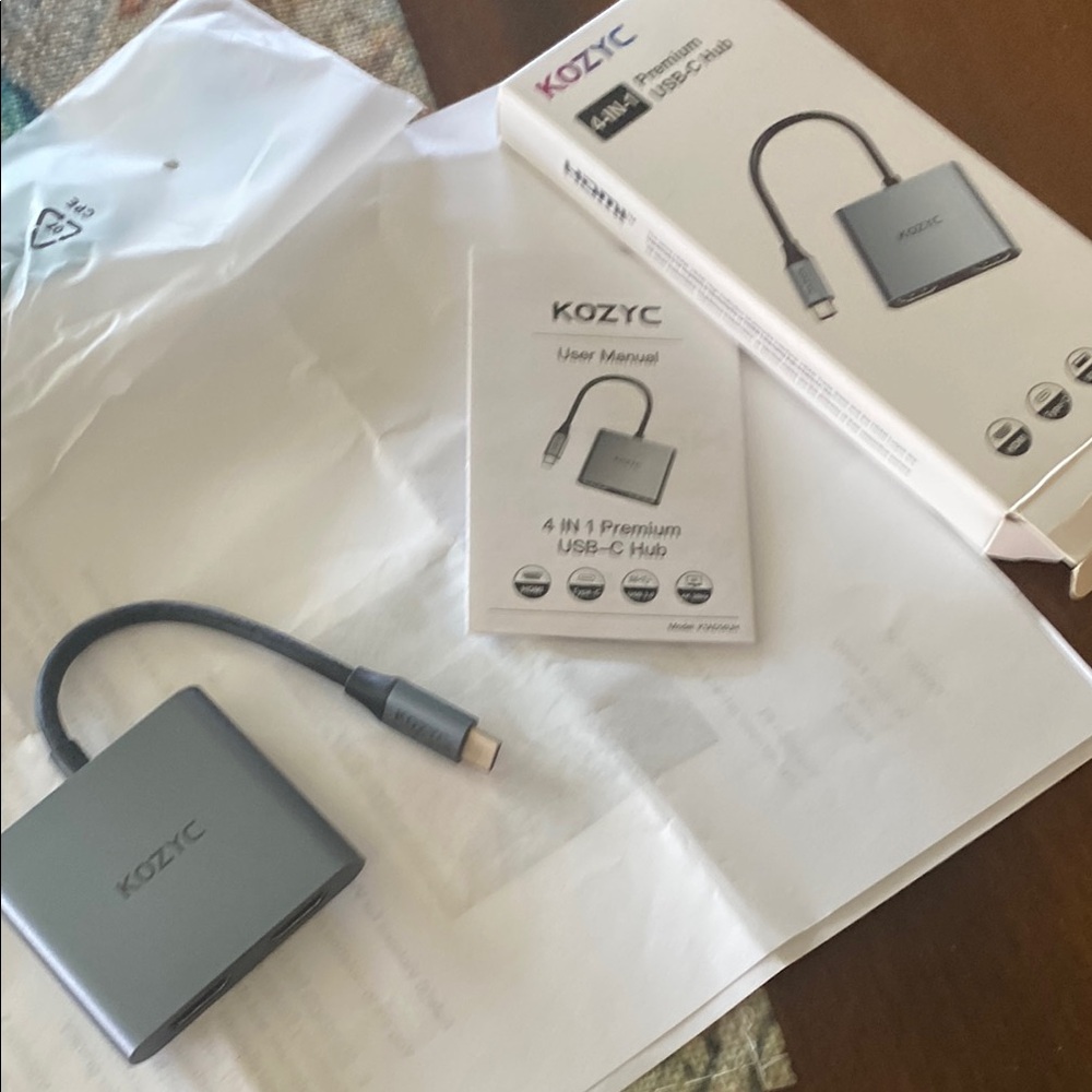 KOZYC Gray USB-C Hub